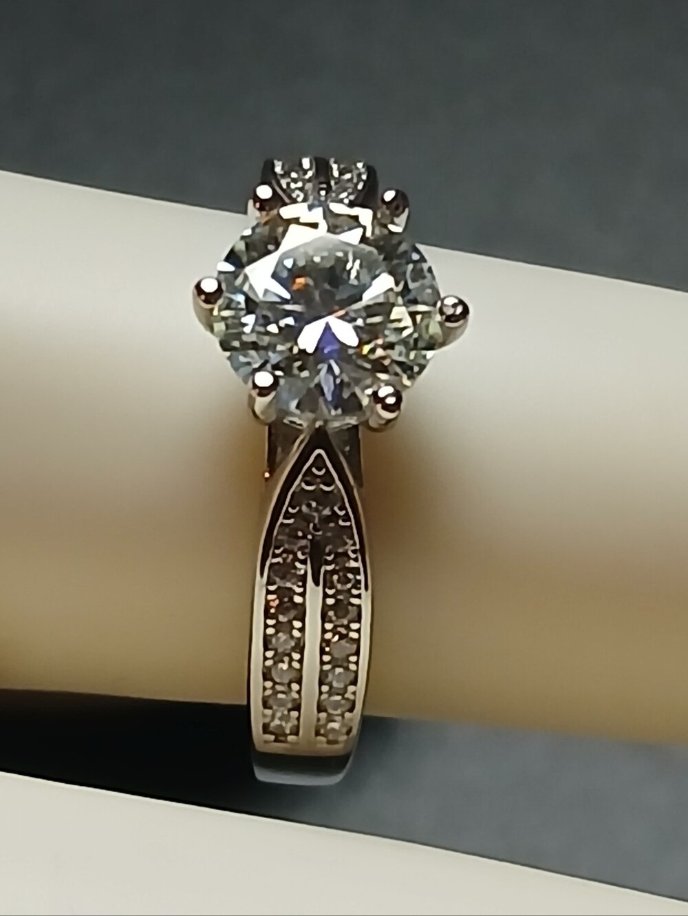 GRA 1 Carat Moissanite Sterling Silver Solitaire Ring Size 5.5